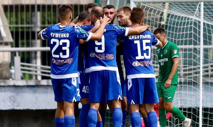 Керівництво клубу української Першої ліги висунуло жорсткий ультиматум футболістам