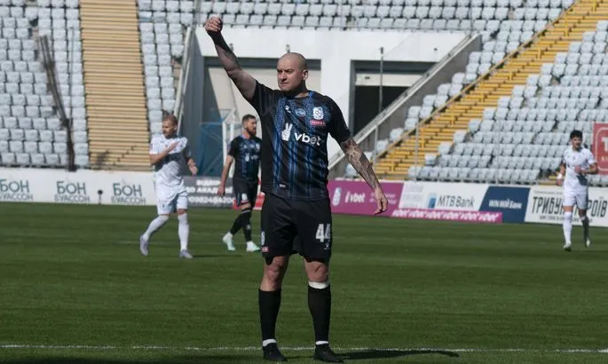 Ракіцький як у старі часи: гарматний гол з дальньої дистанції для Чорноморця — відео