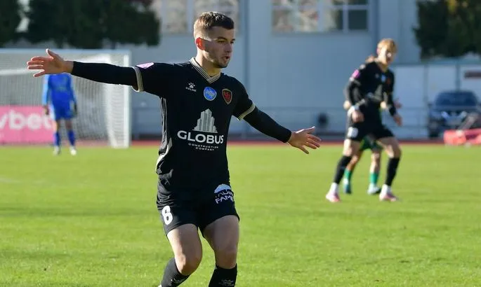 Перша ліга: Фещук наразі лишається, а Фенікс-Маріуполь бере вольову перемогу