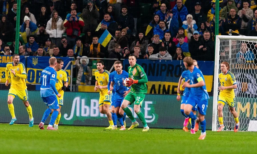 Рекордна серія пропущених голів збірної України обірвалася проти Ісландії у Варшаві