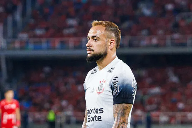 Шахтар звернувся до ФІФА зі скаргою на бразильський клуб, вимагає виплату боргу