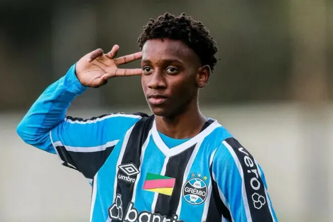 Челсі веде переговори щодо півзахисника, якого раніше не зумів підписати Шахтар