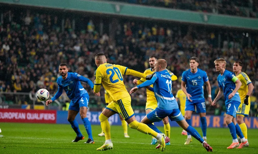 Збірна України здолала Ісландію у вирішальному матчі групового раунду