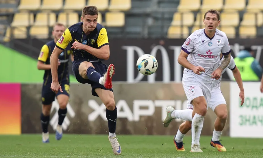 У листопаді 10 легіонерів із восьми команд УПЛ отримали виклик і зіграли за свої збірні