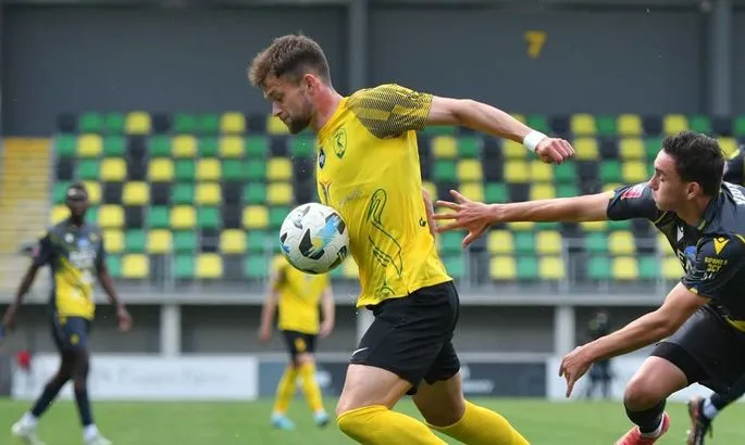 Офіційно: Лівий Берег розірвав контракт із нападником