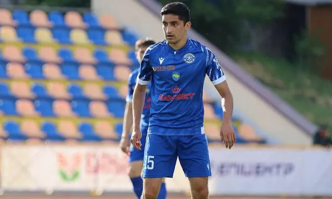 ЮКСА полює на футболіста аутсайдера Першої ліги: спокушає нестандартним контрактом