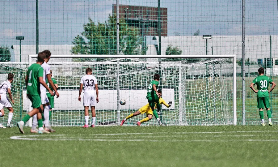Бразильський півзахисник Карпат оформив ювілейний 700-й пенальті Національної ліги U-19