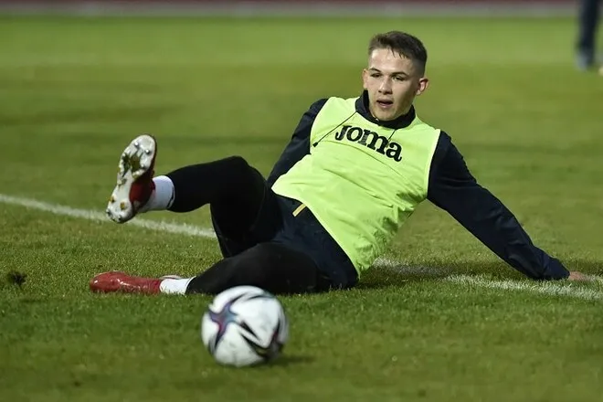 Відомий український форвард відмовився повертатися до України — гучна заява