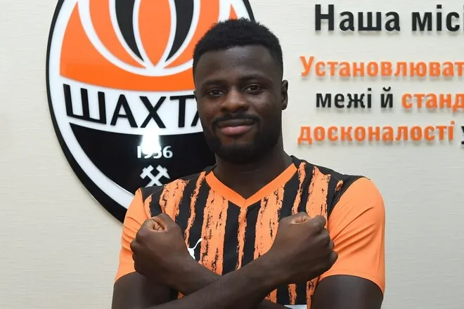 Відома сума трансферу Проспера Оба з ЛНЗ у донецький Шахтар