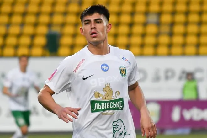 Карпати розірвали контракт з першим легіонером, не дочекавшись нового тренера