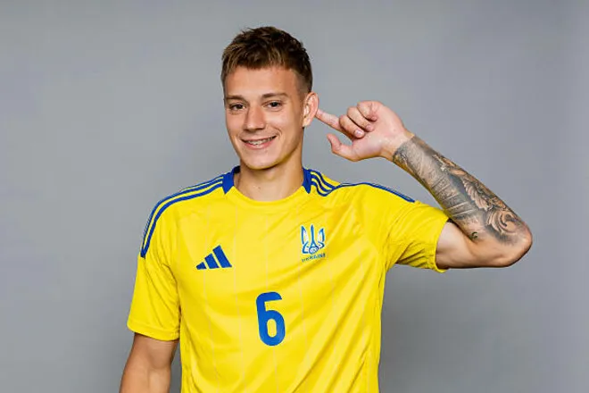 Київському Динамо варто було розпрощатися з цим футболістом — Віталій Пономарьов