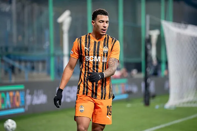 Шахтар може продати свого найкращого бомбардира: стали відомі деталі трансферу