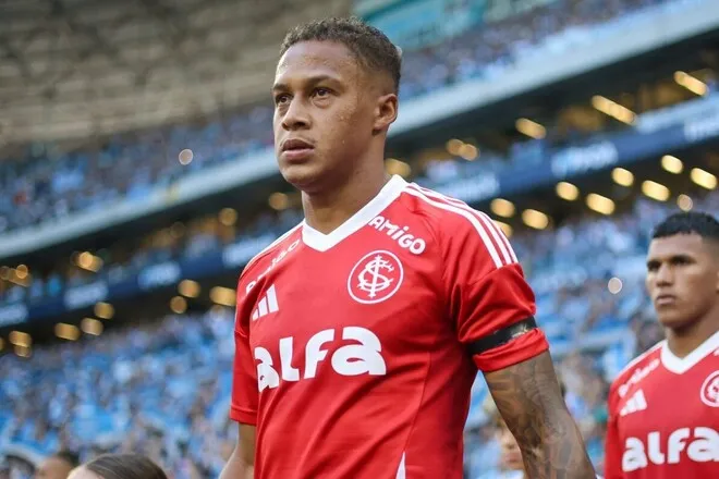 Півзахисник Динамо отримав пропозиції від двох клубів і може піти як вільний агент