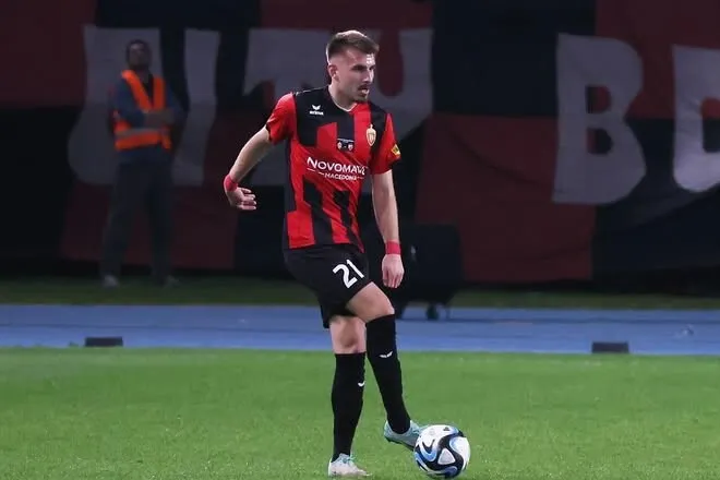 Дві команди УПЛ цікавляться оборонцем Вардара з Північної Македонії