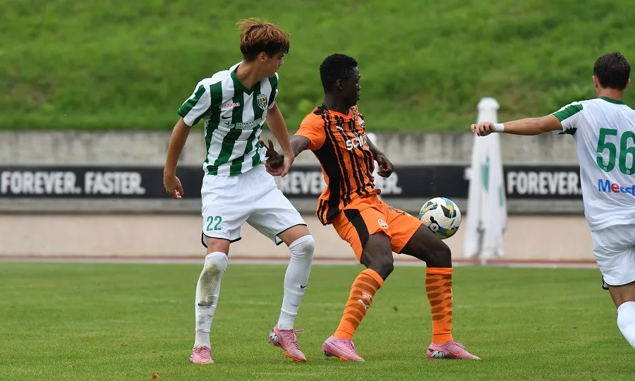 Гамбійський форвард здатен змінити гонку бомбардирів сезону в Національній лізі U-19