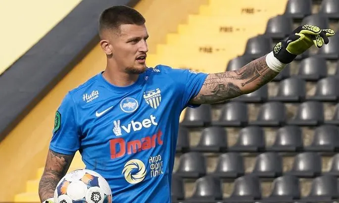 Фаворит на вихід до УПЛ розірвав контракт із воротарем