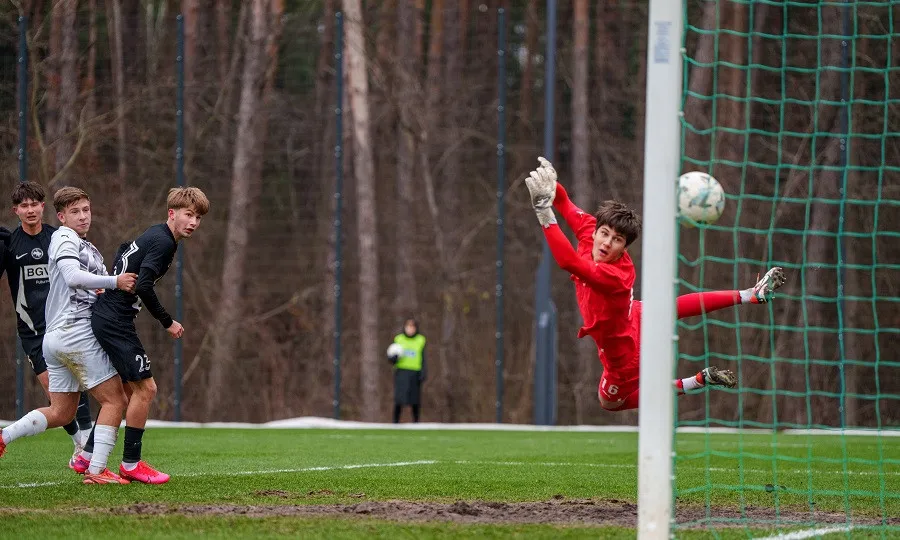 Зоря наздогнала ЛНЗ за числом розгромних поразок у Національній лізі U-19