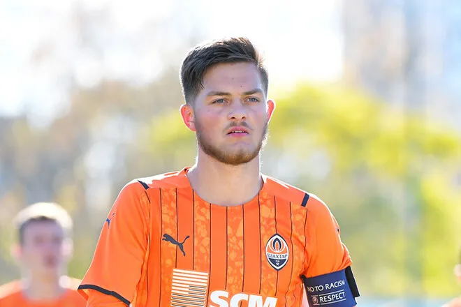 Екс-гравець Шахтаря виїхав з України: відомо, де продовжить кар’єру