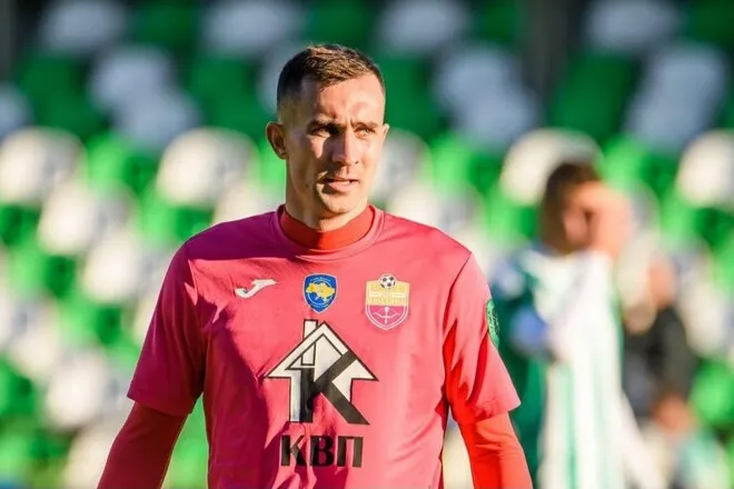 Футболіст, який залишив клуб УПЛ, отримав пропозицію стати дитячим тренером