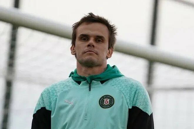 Екс-голкіпер Динамо і збірної України приєднався до тренувань з 21-разовим чемпіоном