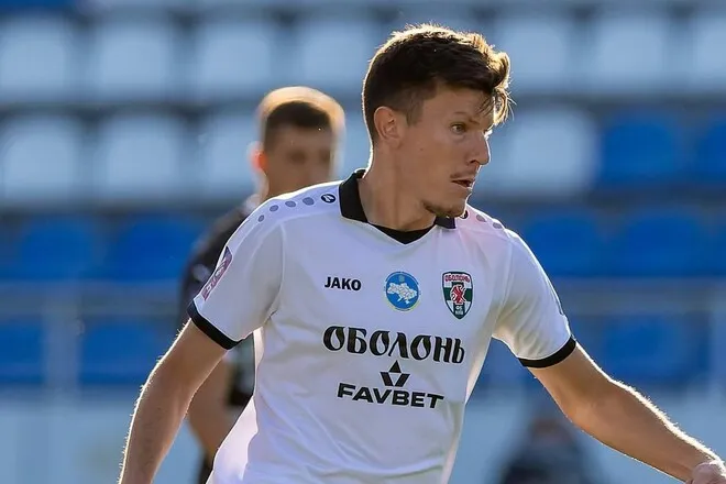 Чорноморець підпише захисника Оболоні: контракт на 1,5 року