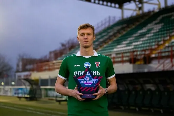 Офіційно: клуб УПЛ несподівано розірвав контракт з українським захисником