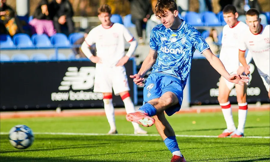 Федір Задорожний підбирається до пенальті-рекорду Владислава Хомутова