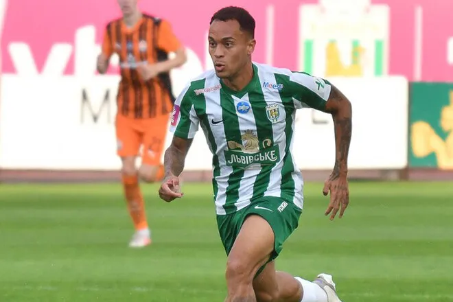 Металіст 1925 завершує два гучні багатомільйонні єврові трансфери