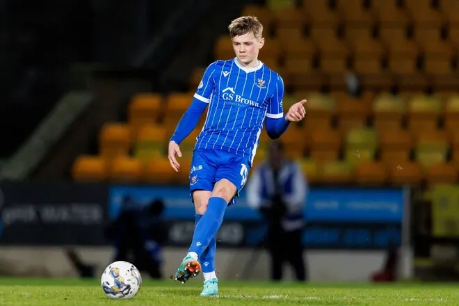 Новий наставник Карпат відмовився від українського футболіста: не потрапив у плани