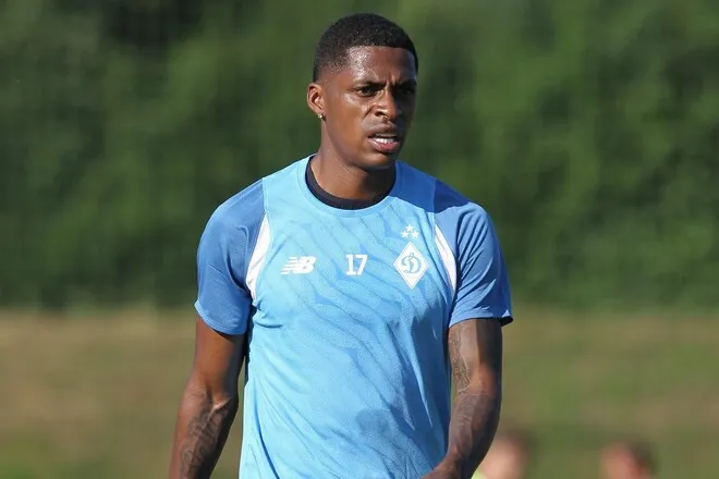 Форвард, який належить київському Динамо, мріє повернутися в Україну