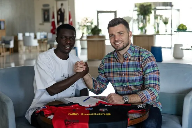 Офіційно: рівненський Верес підписав контракт із легіонером-півзахисником