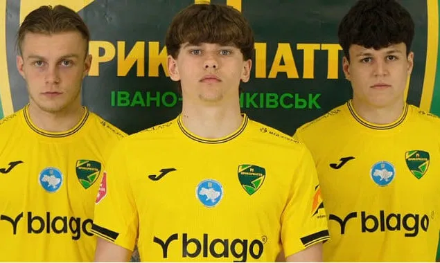 Прикарпаття офіційно посилило склад підписанням одразу трьох півзахисників