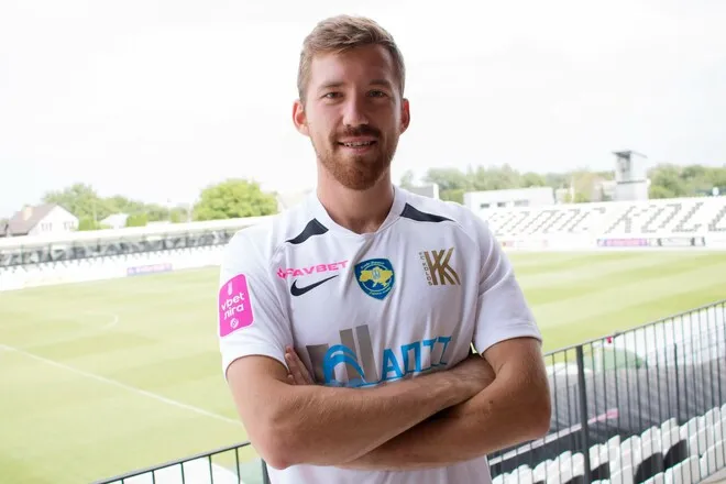 Клуб-претендент на Ярмоленка підписав скандального ексгравця Шахтаря