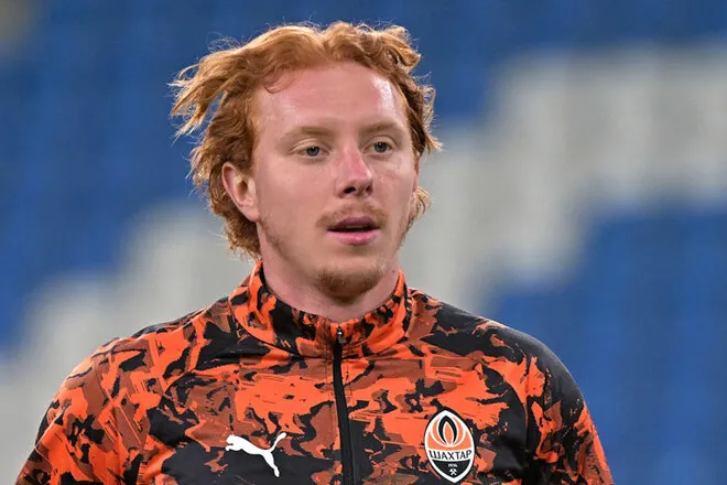 Три клуби з європейських топ-ліг націлилися на трансфер фулбека збірної України