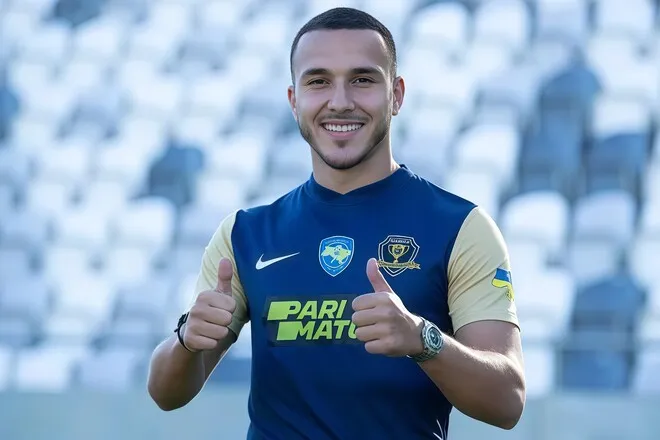 В Україну повернувся футболіст після року без ігор