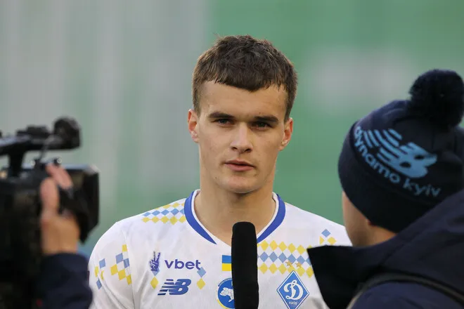 Манчестер Юнайтед та Челсі дізналися трансферну вартість Міхавка від київського Динамо