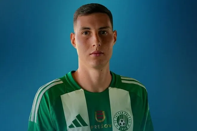 Півзахисник Шахтаря, непотрібний Турану, не встиг оформити трансфер до дедлайну