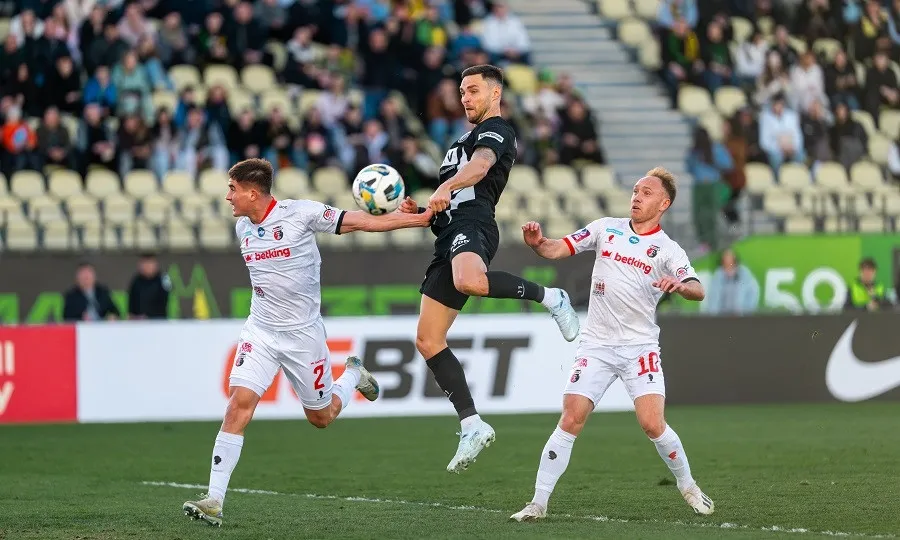 Верес перервав безгольову смугу та зіграв унічию з Поліссям