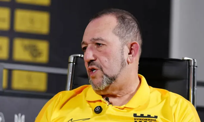 Голова наглядової ради Буковини про освітлення стадіону, якість поля та розвиток академії
