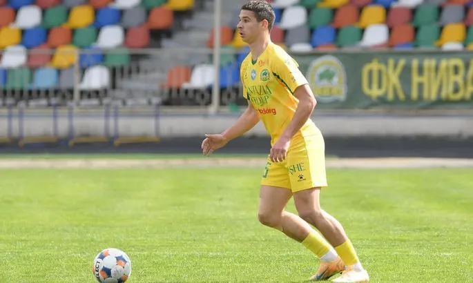 Недільні матчі Першої ліги: випробування для Ниви та Вікторії