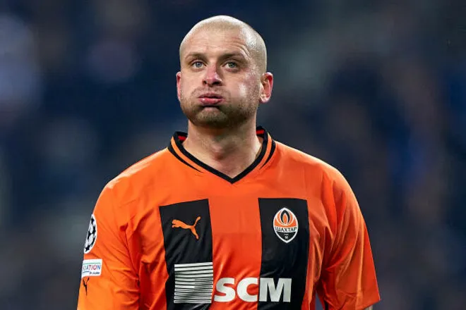 Легендарний клуб хотів підписати Ракицького, але хитрий план тренера зірвався