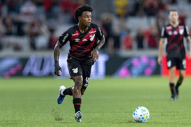 Шахтар безуспішно торгувався: Атлетіко Паранаенсе відкинув пропозицію донеччан