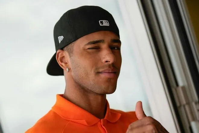 Манчестер Юнайтед полює на 22-річного гравця донецького Шахтаря