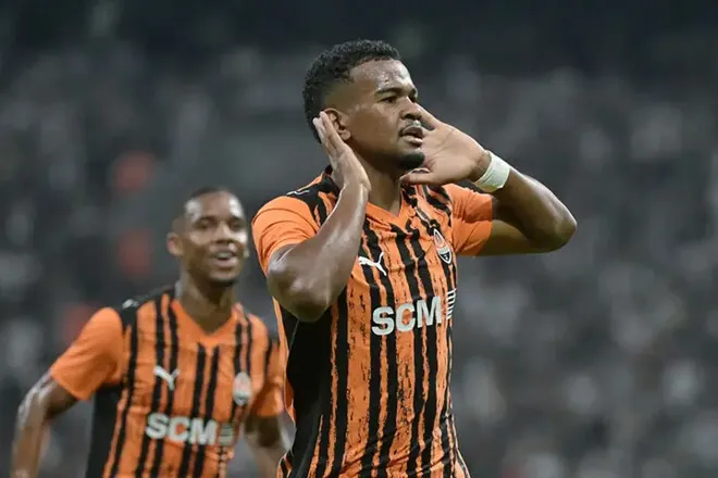 Топ-клуб Європи хоче придбати двох зірок Шахтаря