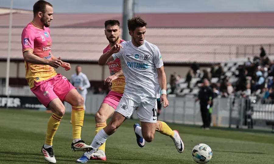 Колос обіграв Полтаву у ювілейному матчі на чолі з Русланом Костишиним