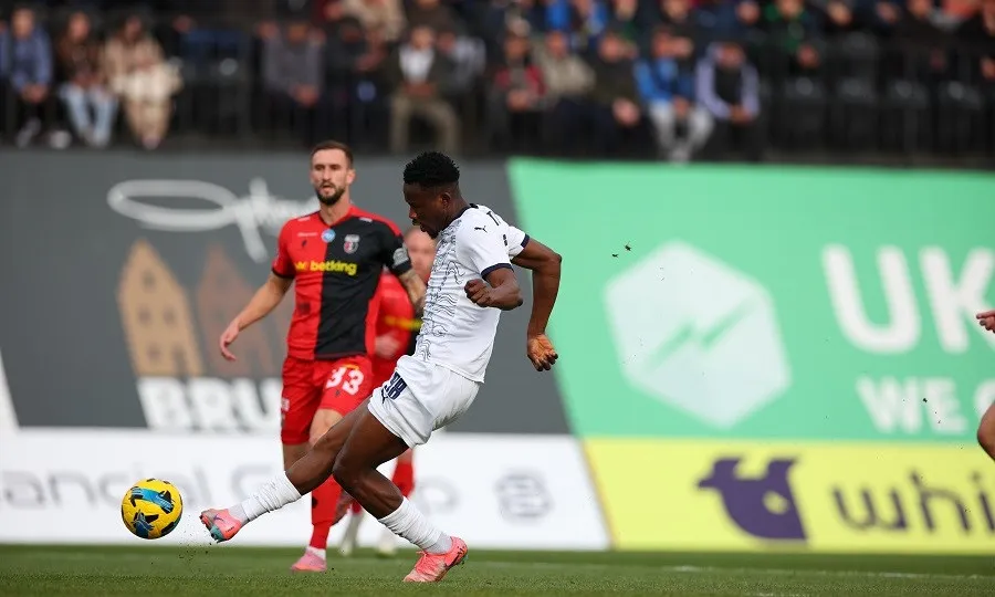 Металіст 1925 здобув історичну перемогу над Вересом і вийшов на 4-те місце УПЛ