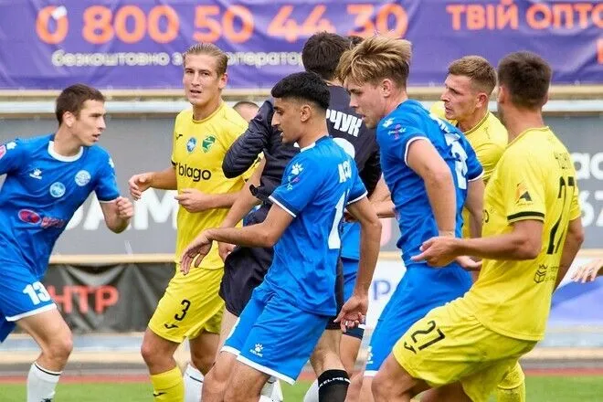 Клуб Першої ліги продовжив контракти ще з кількома футболістами