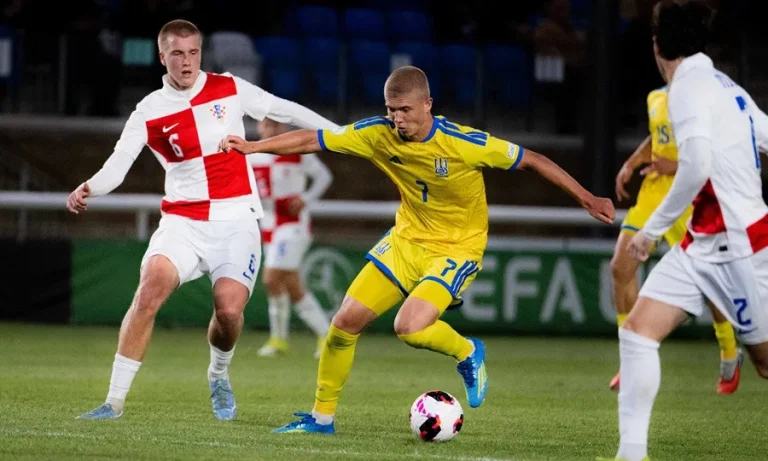 Україна U-19 здобула перемогу на Євро-2026 завдяки голам вихованців Динамо і Шахтаря