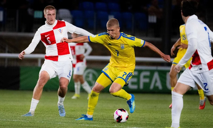 Україна U-19 здобула перемогу на Євро-2026 завдяки голам вихованців Динамо і Шахтаря
