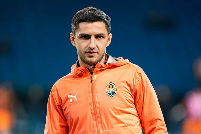 Український футболіст Шахтаря, непотрібний Арді Турану, відмовився покидати клуб